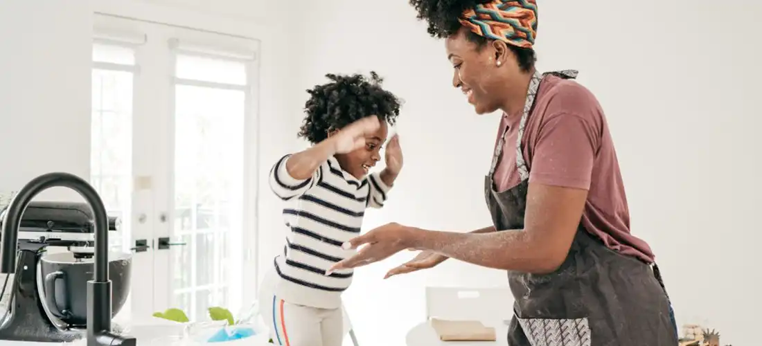 Montessori Mealtimes Mealtime Blog Post Header 2024